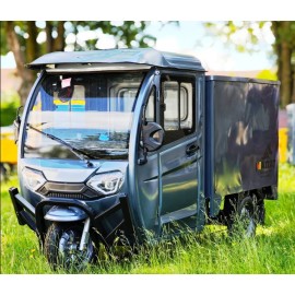 Madat E Cargo Pro  E-Dreirad E Kabinenroller  mit geschlossene Ladefläche
