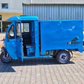 Madat E Cargo Pro  E-Dreirad E Kabinenroller  mit geschlossene Ladefläche Blau