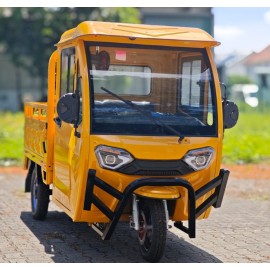 MADAT E-Cargo – Yellow Electric Cabin Scooter